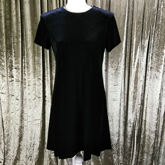 John Roberts Short Sleeve Black Velvet Dress - Picture 1 of 8